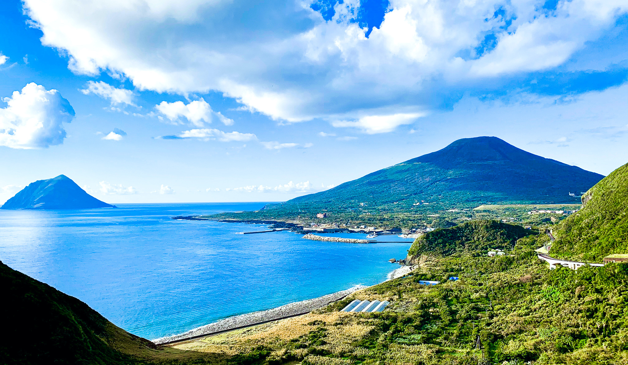 八丈島全体の風景